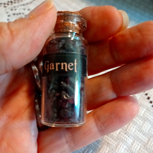 Set of 6 crystal mini jars with cork lids. - Picture 1 of 8